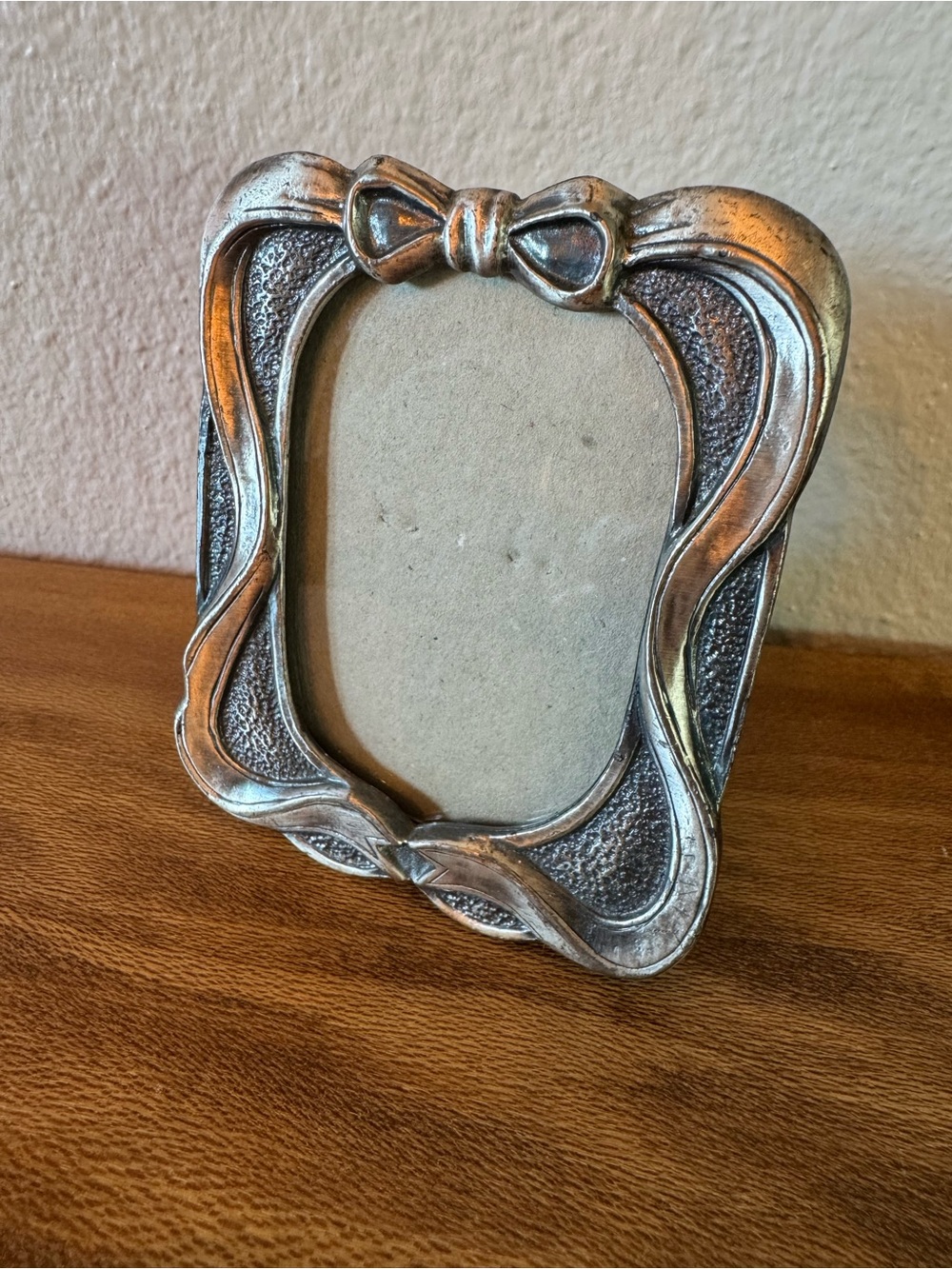 Pewter Silver/Toned Vintage Bow Frame Wallet Sized